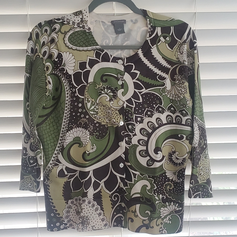 Ann Taylor 3/4 sleeve button up sweater large